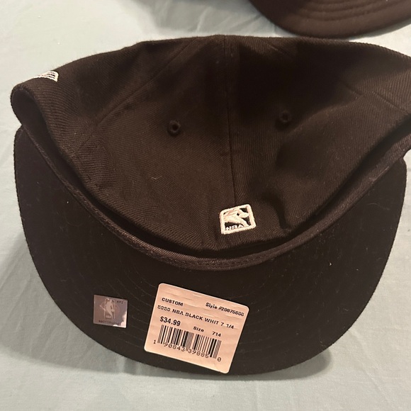 San Antonio Spurs Black Cap 7 1/4 - Picture 2 of 2